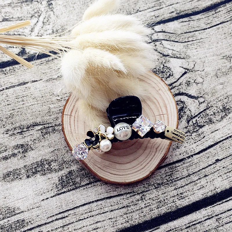 Headwear Colorful Beads Hairpins Rhinestone Hair Clip Shiny Crab Hair Claws For Women Kids Girl Hair Accessories Ornaments
Headwear Colorful Beads Hairpins Rhinestone Hair Clip Shiny Crab Hair Claws For Women Kids Girl Hair Accessories Ornaments
