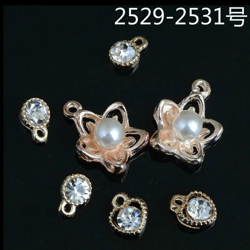 50pcs Gold Color European Imitation Pearl Crystal Flower Heart Charms Wholesale Alloy Material DIY Jewelry Pendant Charms
50pcs Gold Color European Imitation Pearl Crystal Flower Heart Charms Wholesale Alloy Material DIY Jewelry Pendant Charms