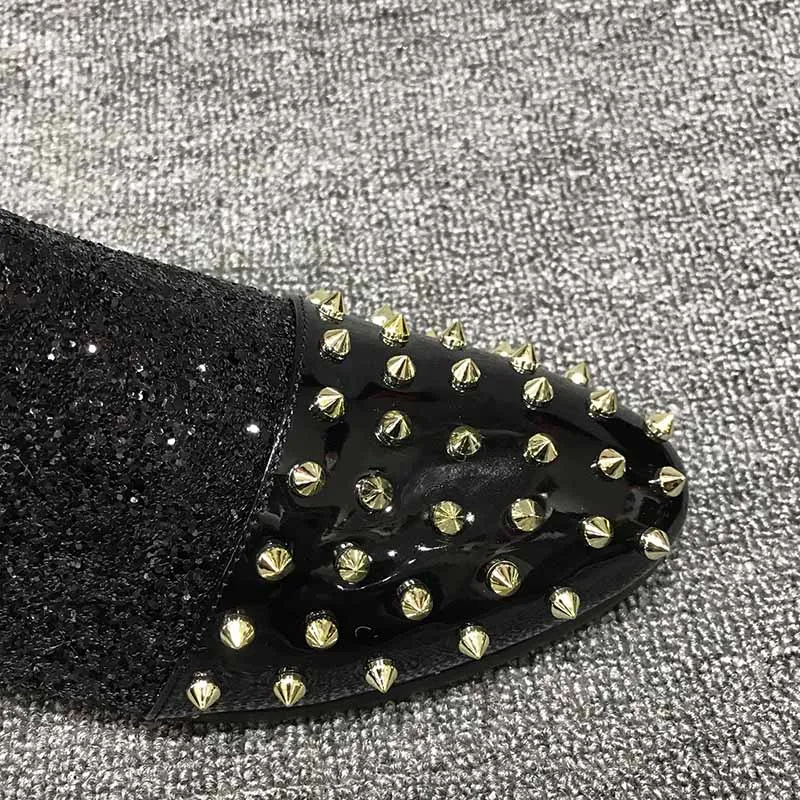 2018 New Men Shoes Rivets Sequins Lazy Leather Shoes Men Causal Pointed Toe Spikes Shoes Men Loafers Mocassin Homme Party Weddin
2018 New Men Shoes Rivets Sequins Lazy Leather Shoes Men Causal Pointed Toe Spikes Shoes Men Loafers Mocassin Homme Party Weddin