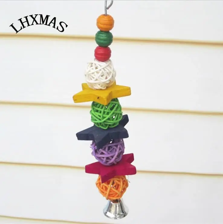 2017 Natural Birds Toys Pet With Bell Parakeet Chew Hanging Bird Toys Bird Products D646
2017 Natural Birds Toys Pet With Bell Parakeet Chew Hanging Bird Toys Bird Products D646
