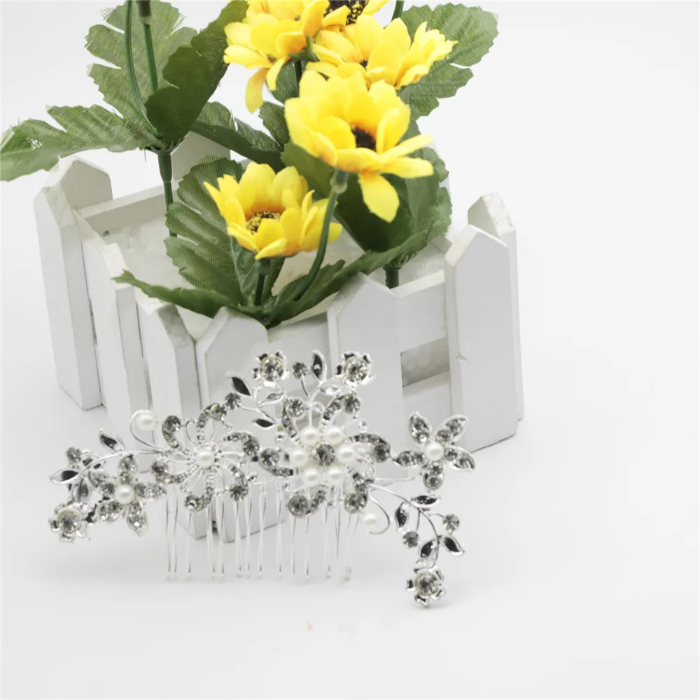 Crystal Pearl Flower HairPin Romantic Wedding Hair Accessories Rhinestone Tiara Bridal Crown Hair Clips Bride Hair comb Headwear
Crystal Pearl Flower HairPin Romantic Wedding Hair Accessories Rhinestone Tiara Bridal Crown Hair Clips Bride Hair comb Headwear