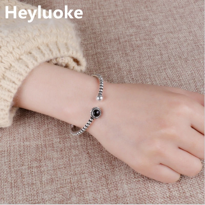 HEYLUOKE New Arrival Retro Jewelry Bracelets Personality Round Black Gem Twist Wild Exquisite Bangles
HEYLUOKE New Arrival Retro Jewelry Bracelets Personality Round Black Gem Twist Wild Exquisite Bangles