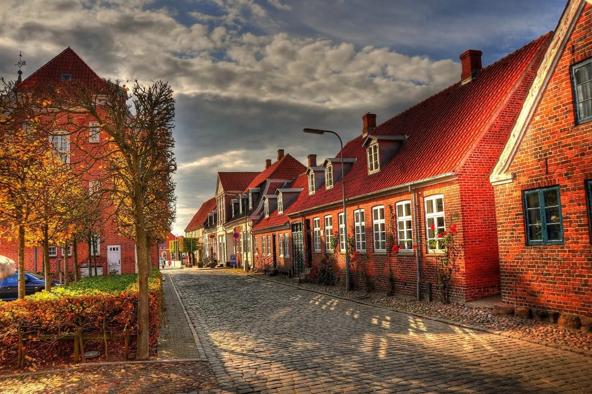 custom print fabric poster Europe houses street autumn morning 122FJ for wall decor room decor home decoration (frame available)
custom print fabric poster Europe houses street autumn morning 122FJ for wall decor room decor home decoration (frame available)