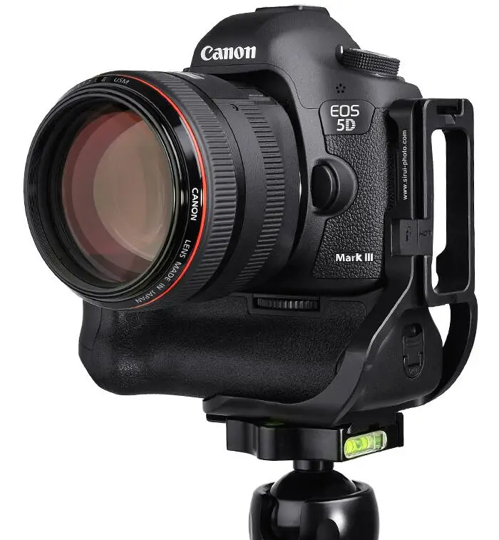 SIRUI TY-5DIIILBG for Canon 5D3 5DIII with a vertical handle professional vertical L-shaped plate
SIRUI TY-5DIIILBG for Canon 5D3 5DIII with a vertical handle professional vertical L-shaped plate
