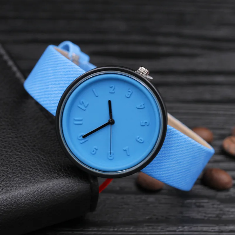 2019 nova moda placa de argila criativo digital preto lado disco de couro macio feminino pin buckle watch simples e generoso
2019 nova moda placa de argila criativo digital preto lado disco de couro macio feminino pin buckle watch simples e generoso