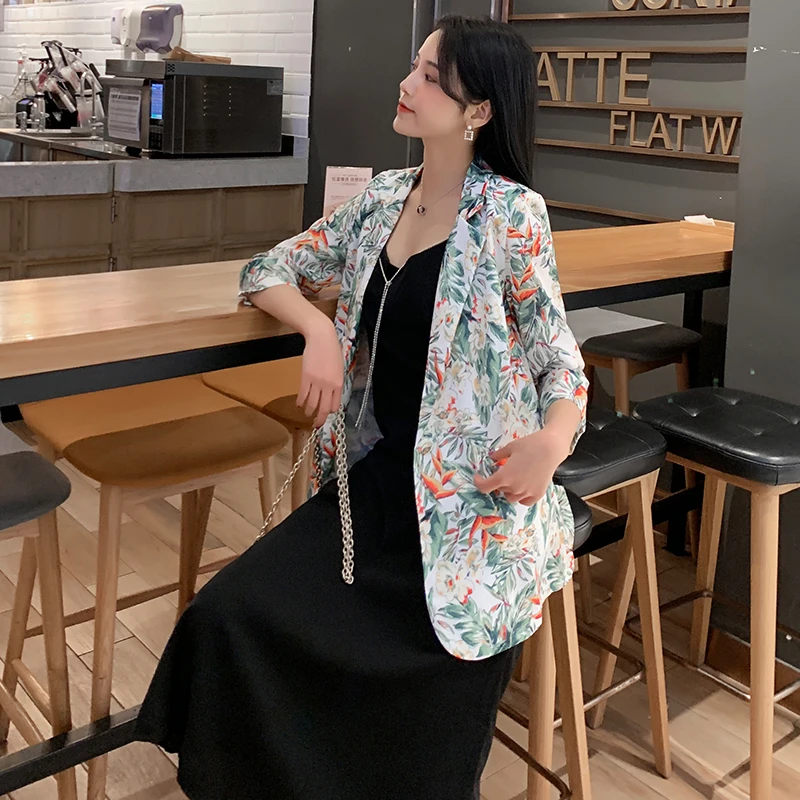 Woman Suit Top Office Elegant Blazer Floral Spring Jackets Long Sleeve Blazer Notched Collar Coat Feminino Cardigan
Woman Suit Top Office Elegant Blazer Floral Spring Jackets Long Sleeve Blazer Notched Collar Coat Feminino Cardigan
