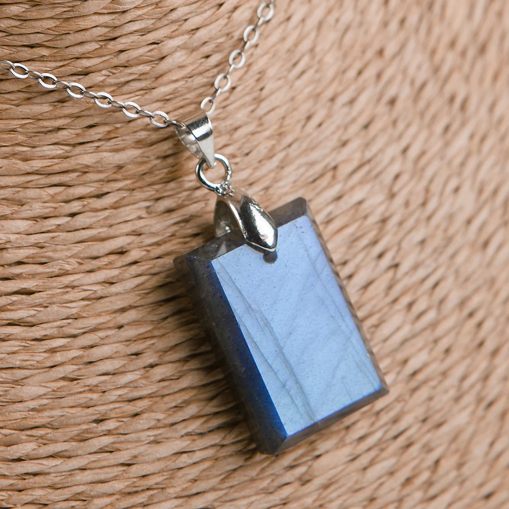 Top Quality Natural Labradorite Blue Light Pendant Square Rectangle Woman Man Labradorite 22x15x6mm Necklace Drop Shipping AAAAA
Top Quality Natural Labradorite Blue Light Pendant Square Rectangle Woman Man Labradorite 22x15x6mm Necklace Drop Shipping AAAAA