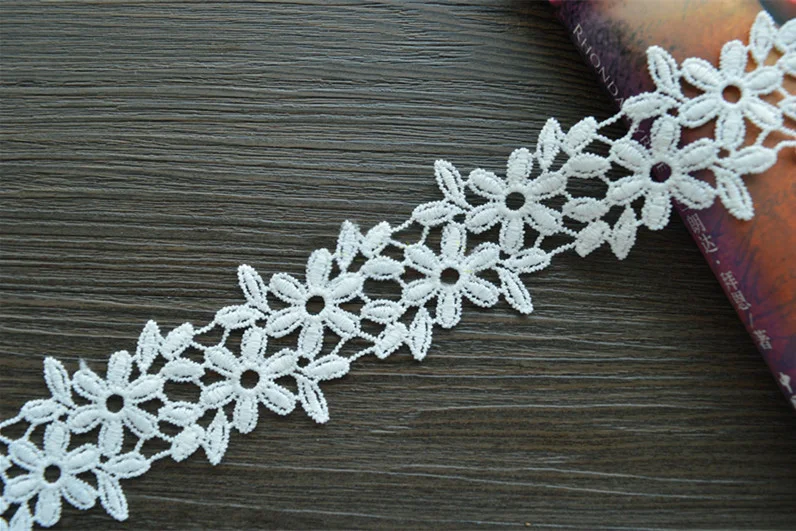 10 yard 4cm 1.57" wide ivory milk silk embroidered tapes lace trim ribbon 200174QL4K42
10 yard 4cm 1.57" wide ivory milk silk embroidered tapes lace trim ribbon 200174QL4K42
