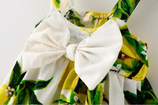 Baby Bow Dress 2019 New Children Summer Cotton Vest Dress Kids Sleeveless Fruit Printing Party Dress Girls Dresses
Baby Bow Dress 2019 New Children Summer Cotton Vest Dress Kids Sleeveless Fruit Printing Party Dress Girls Dresses