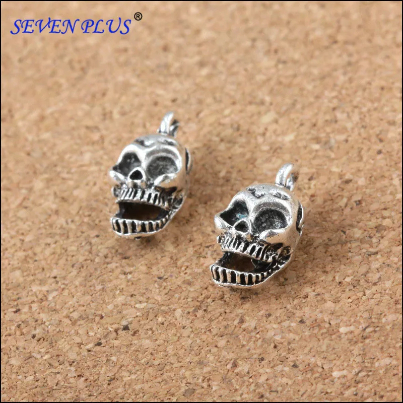 Newest Good Quality 20 PCS/Lot 16mm*8mm antique silver plated Human head Skull Charms
Newest Good Quality 20 PCS/Lot 16mm*8mm antique silver plated Human head Skull Charms