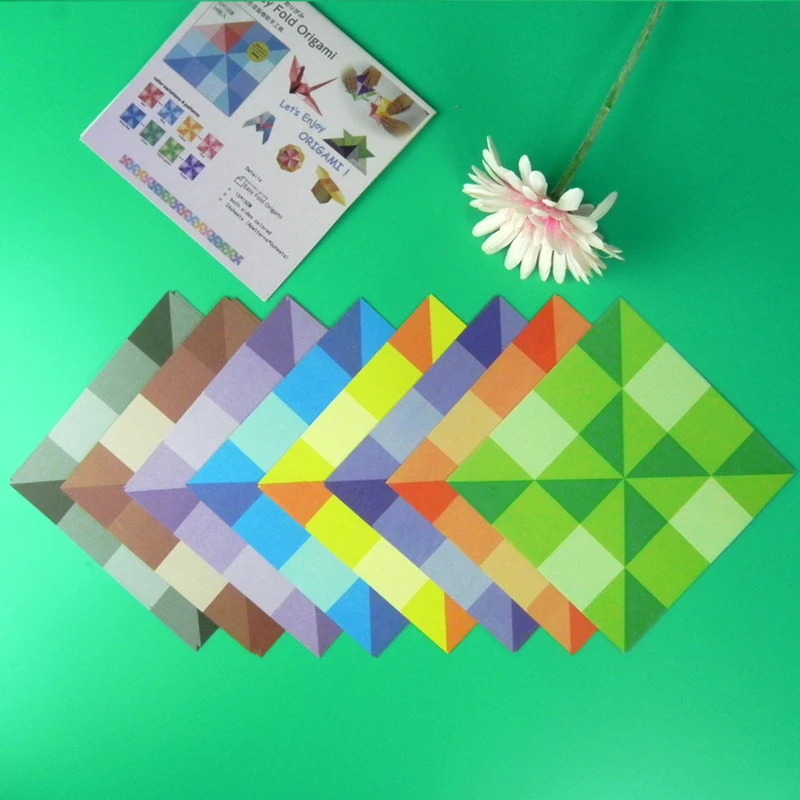 24Pcs DIY Kids Color Origami Handmade Toys Paper folding Material package Geometric pattern Decoration
24Pcs DIY Kids Color Origami Handmade Toys Paper folding Material package Geometric pattern Decoration