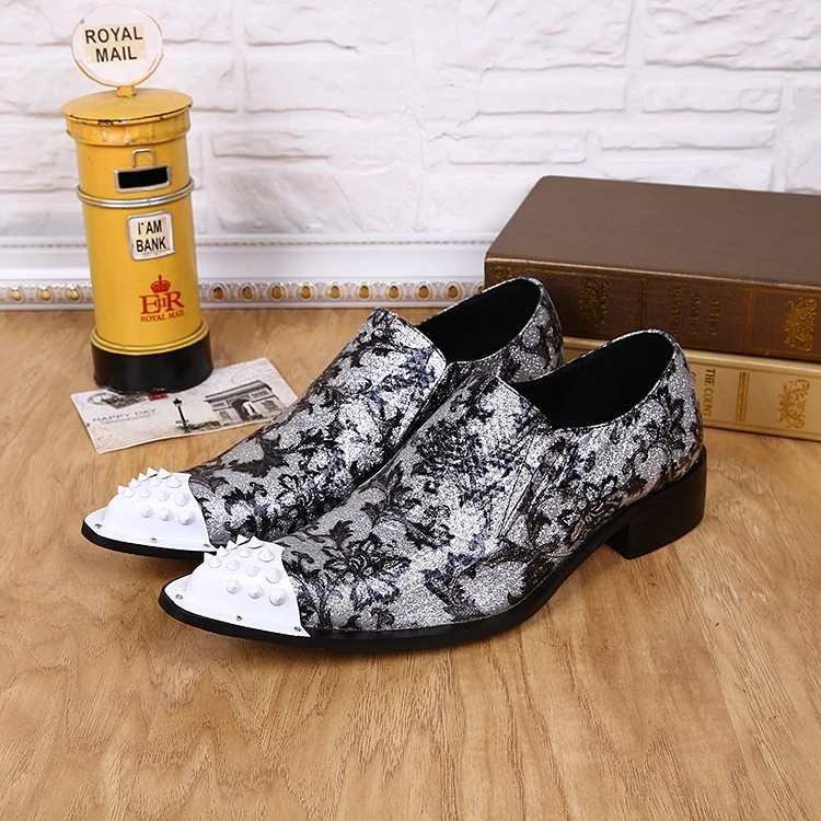 2017 Spring summer men's iron head real leather oxfords gray classic rivets slip on oxfords fashion party dress wedding oxfords
2017 Spring summer men's iron head real leather oxfords gray classic rivets slip on oxfords fashion party dress wedding oxfords