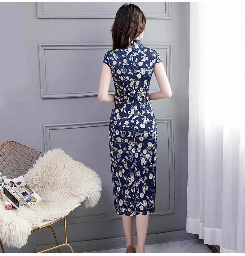 Stylish Ladies Rayon Cheongsam 2019 New Summer Chinese style Mandarin Collar Long Dress Womens Qipao Slim Party Dresses Vestido
Stylish Ladies Rayon Cheongsam 2019 New Summer Chinese style Mandarin Collar Long Dress Womens Qipao Slim Party Dresses Vestido