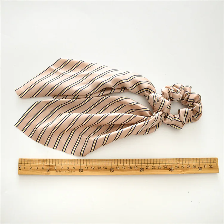 Vintage Women DIY Bow Hair Scrunchies Ribbon Hair Ties Bohimia Print Elastic Hair Bands Head Wrap Hair Accessories for Girls
Vintage Women DIY Bow Hair Scrunchies Ribbon Hair Ties Bohimia Print Elastic Hair Bands Head Wrap Hair Accessories for Girls