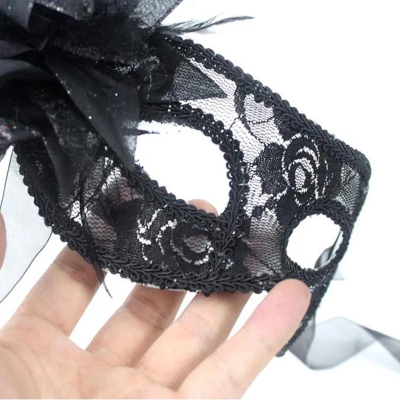 New Sexy Women Lady Masquerade Lace Feather Mask Half Face Venice Princess Masks Halloween Dance Party Supplies
New Sexy Women Lady Masquerade Lace Feather Mask Half Face Venice Princess Masks Halloween Dance Party Supplies