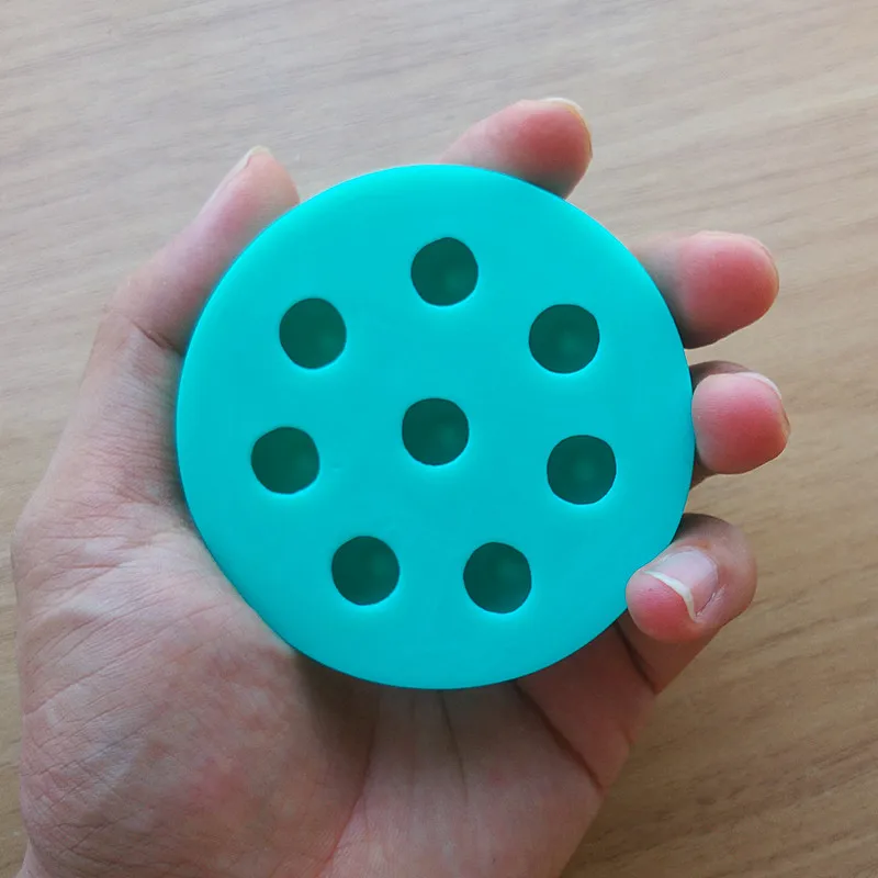 Blueberry Shape Silicone Cake Mould Chocolate Cupcake Decoration Tool Fondant Cake Decorating Tools Baking Tool SQ17145
Blueberry Shape Silicone Cake Mould Chocolate Cupcake Decoration Tool Fondant Cake Decorating Tools Baking Tool SQ17145