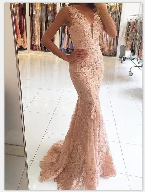 Женское вечернее платье-русалка розовое длинное кружевное платье с V-образным