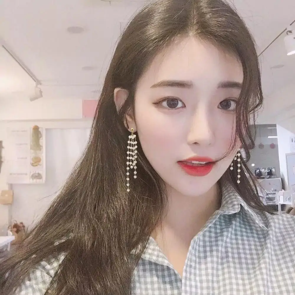 MIARA.L S925 silver needle dream net red earrings ultra fairy tassel tide earrings Korean girl temperament girl pearl earrings
MIARA.L S925 silver needle dream net red earrings ultra fairy tassel tide earrings Korean girl temperament girl pearl earrings