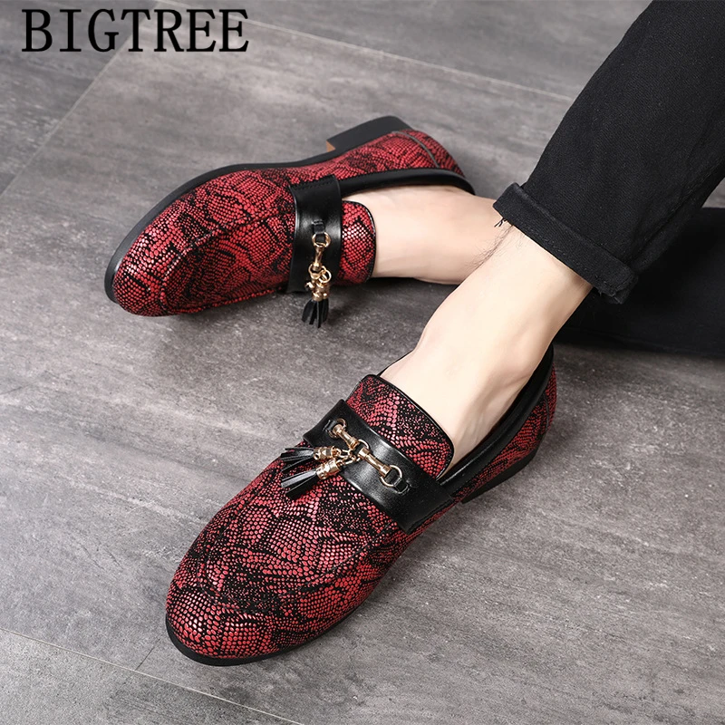 Snakeskin Shoes Men Luxury Brand Formal Shoes Men Dress Tassel Loafers Coiffeur Italian Designer Shoes Men High Quality Ayakkabi
Snakeskin Shoes Men Luxury Brand Formal Shoes Men Dress Tassel Loafers Coiffeur Italian Designer Shoes Men High Quality Ayakkabi