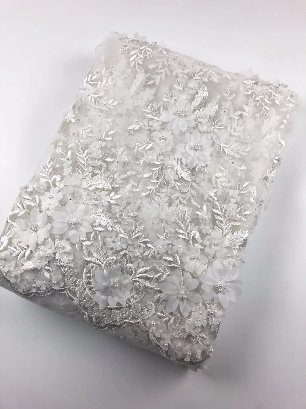 High Quality Nigerian Wedding Lace Fabric Latest African Laces 2018 French Net Lace Fabric for Dress ZD01
High Quality Nigerian Wedding Lace Fabric Latest African Laces 2018 French Net Lace Fabric for Dress ZD01