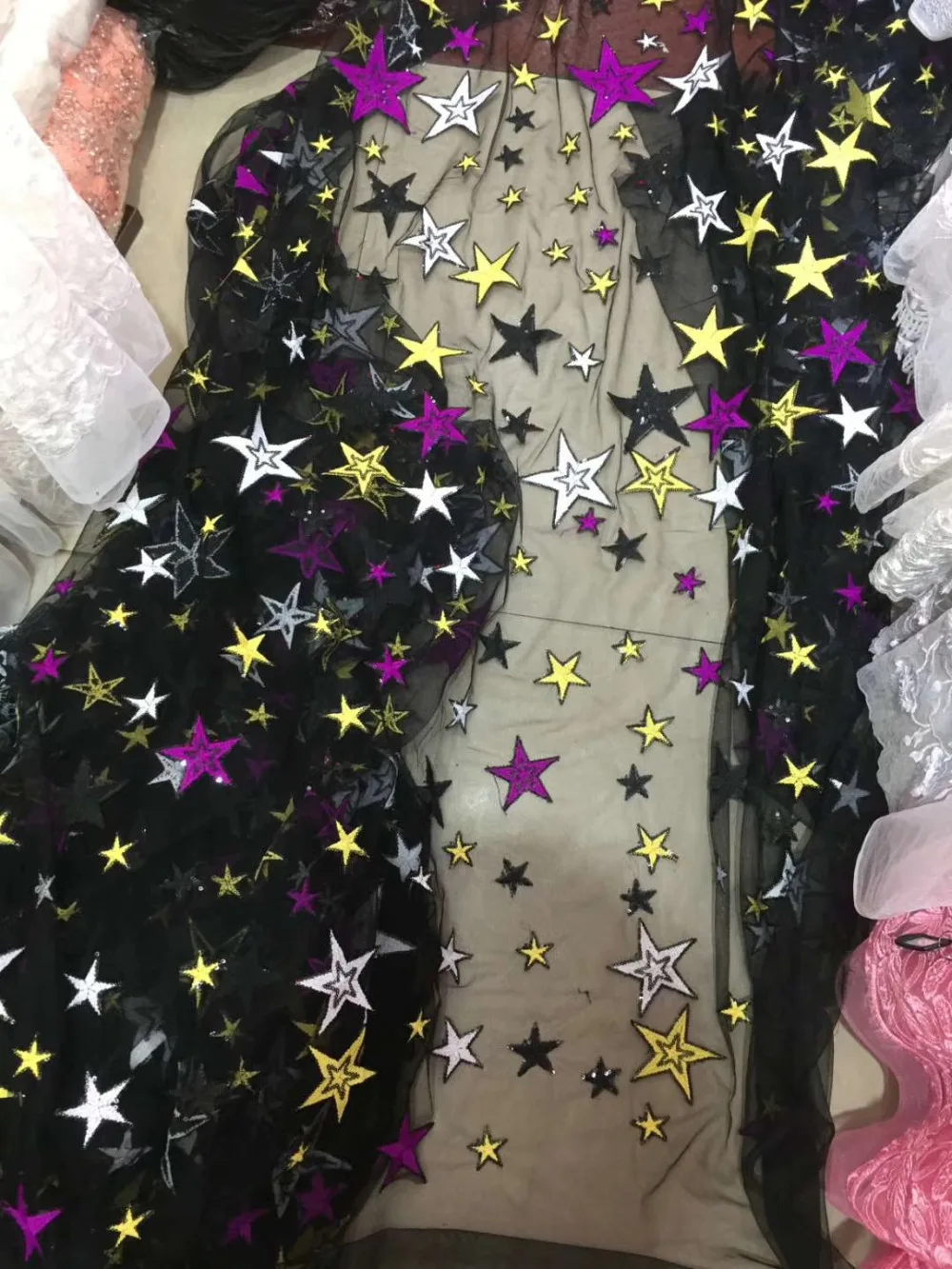 5yards zx10# African cloth French sparkle embroidery with colorful star embroidery for bridal wedding dress/sawing
5yards zx10# African cloth French sparkle embroidery with colorful star embroidery for bridal wedding dress/sawing