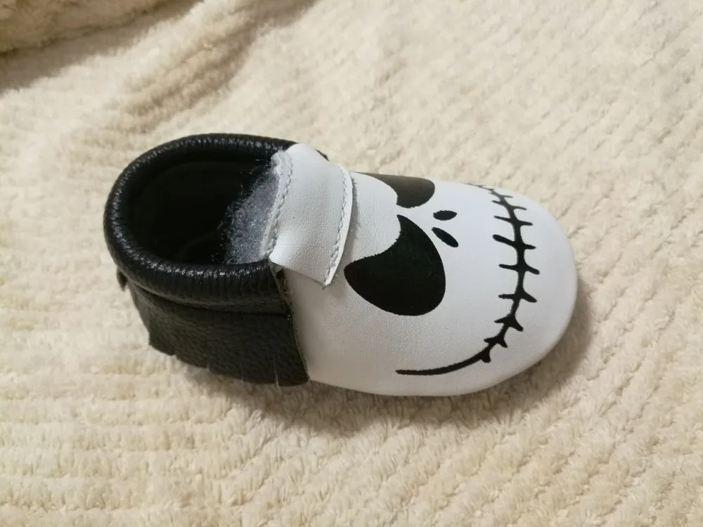 Genuine Leather festival Baby Moccasins Shoes Halloween presents for Baby girls boys Shoes Newborn first walker toddler Shoes
Genuine Leather festival Baby Moccasins Shoes Halloween presents for Baby girls boys Shoes Newborn first walker toddler Shoes