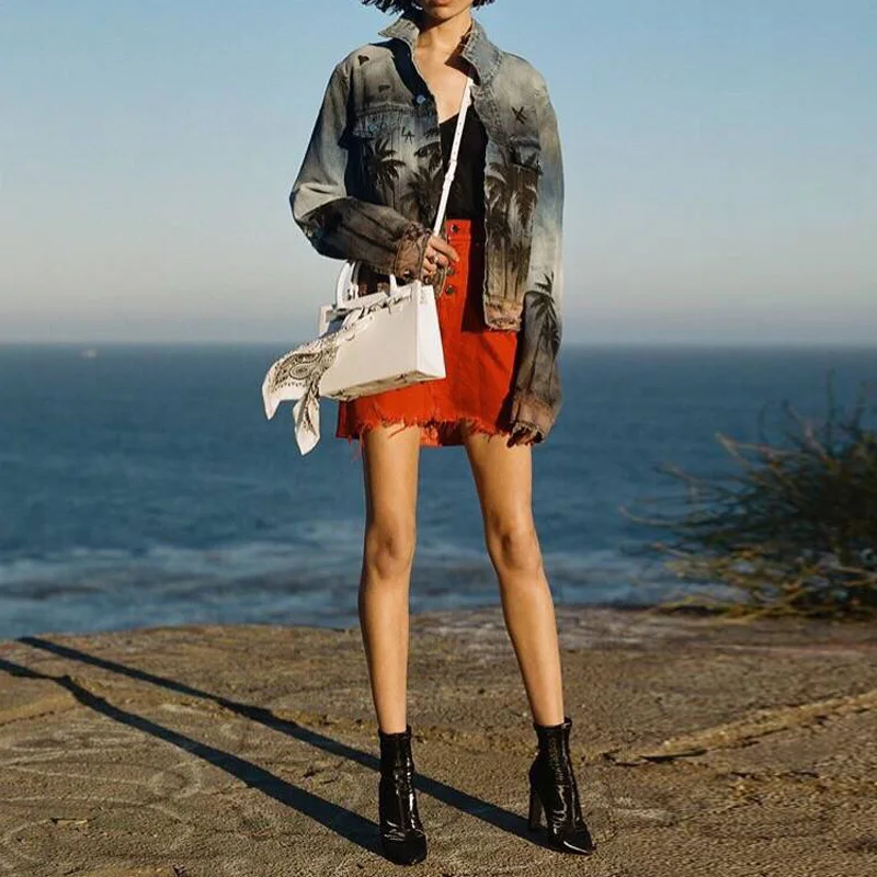 YNZZU Autumn Winter Coconut tree print denim jacket Tie dyeing loose causal women coat 2019 Chic hollow out women outwear YO807
YNZZU Autumn Winter Coconut tree print denim jacket Tie dyeing loose causal women coat 2019 Chic hollow out women outwear YO807
