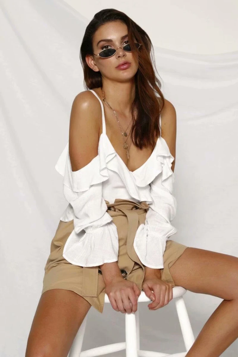 2019 Summer Fashion Sexy Blouses Lady Top Linen Broadcloth Full-sleeve Solid V-neck Petal Sleeve Off Shoulder Sexy Women Shirt
2019 Summer Fashion Sexy Blouses Lady Top Linen Broadcloth Full-sleeve Solid V-neck Petal Sleeve Off Shoulder Sexy Women Shirt