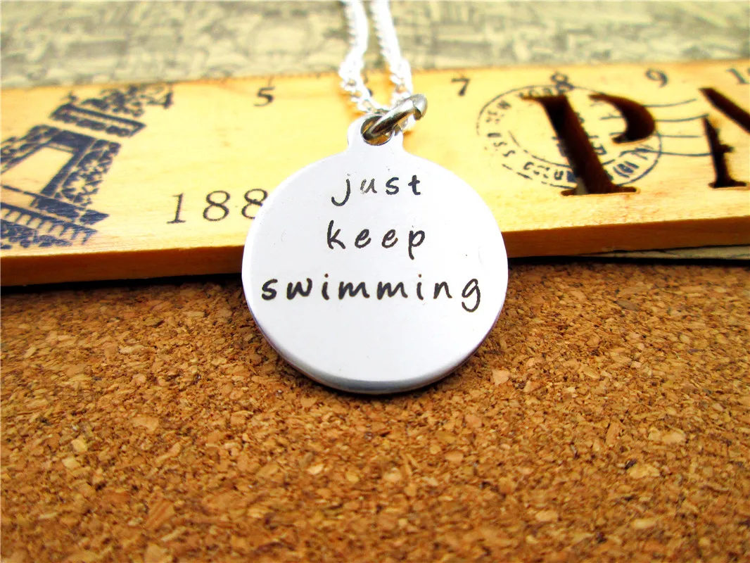 3 шт./лот, модное ожерелье из нержавеющей стали "just keep Swim", подвески, ожерелье, ювелирные изделия, подарок, больше стиля на выбор
3 шт./лот, модное ожерелье из нержавеющей стали "just keep Swim", подвески, ожерелье, ювелирные изделия, подарок, больше стиля на выбор