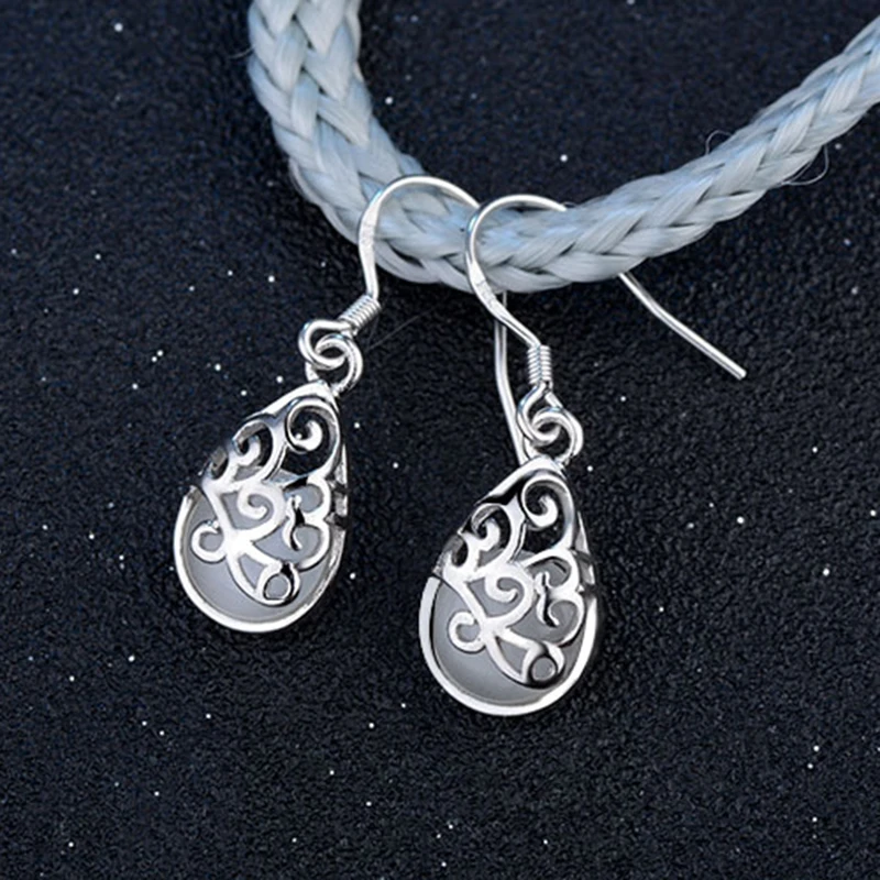 Fanqieliu Moonlight Opal 925 Sterling Silver Drop Earrings Female Totems Luxury Jewelry Dangles Earrings For Woman FQL193151
Fanqieliu Moonlight Opal 925 Sterling Silver Drop Earrings Female Totems Luxury Jewelry Dangles Earrings For Woman FQL193151