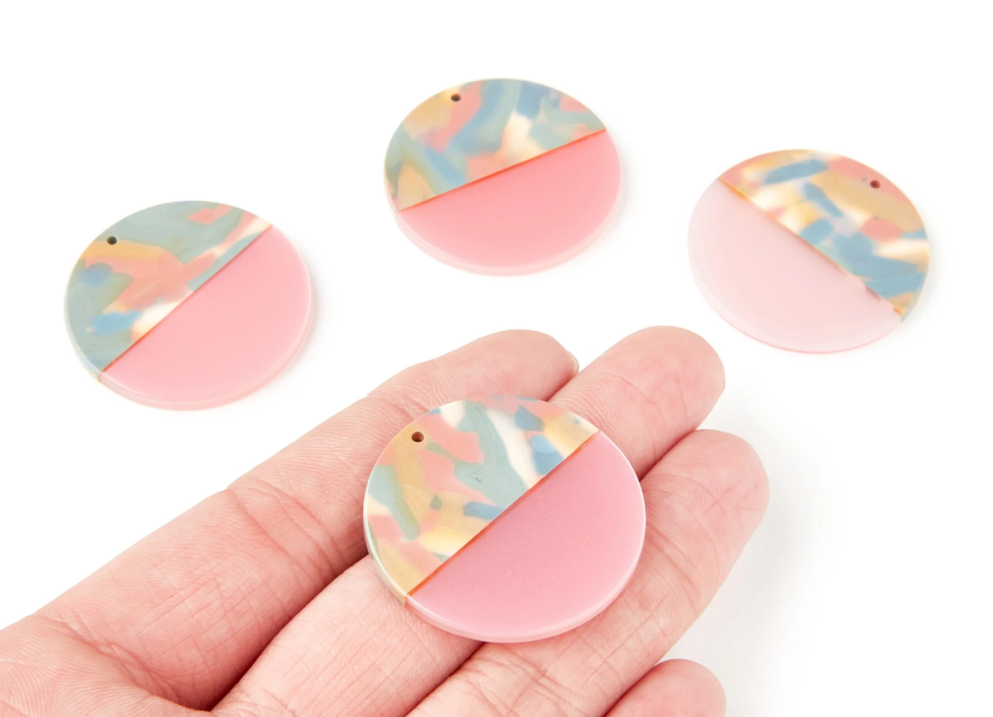 Acetate Round Charms - Coin Earrings and Pendant - Earring Findings - Jewelry Supply -6pcs/lot - 35.15x35.15x3mm - AC1256
Acetate Round Charms - Coin Earrings and Pendant - Earring Findings - Jewelry Supply -6pcs/lot - 35.15x35.15x3mm - AC1256