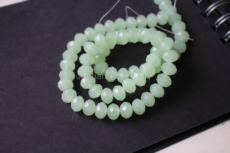 70Pcs/Lot 10mm*8mm Glass crystal beads Loose Rondelle Green Color Jewelry accessoires
70Pcs/Lot 10mm*8mm Glass crystal beads Loose Rondelle Green Color Jewelry accessoires