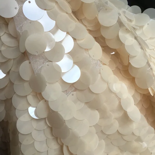 18mm Large Sequins Fabric Beige Designer Sewing Wedding Dress Lace Fabric Cloth DIY Handmade Material Costura 130cmX45cm
18mm Large Sequins Fabric Beige Designer Sewing Wedding Dress Lace Fabric Cloth DIY Handmade Material Costura 130cmX45cm