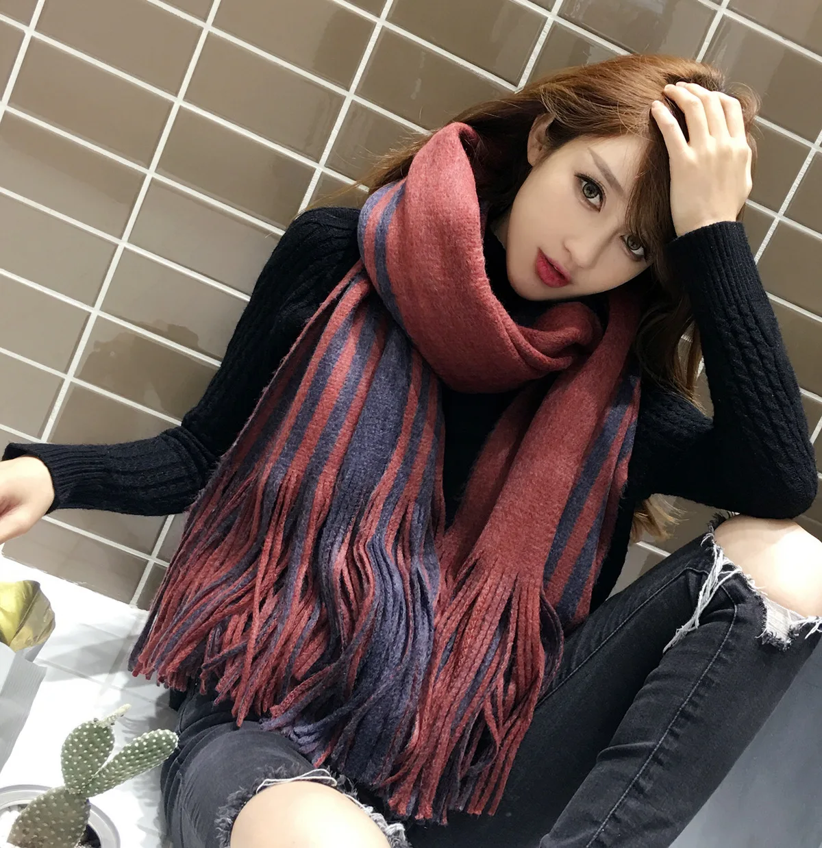 Autumn and Winter Double Striped Tassel Scarf Female Winter Thick Double - Sided Cashmere Shawl Scarf
Autumn and Winter Double Striped Tassel Scarf Female Winter Thick Double - Sided Cashmere Shawl Scarf