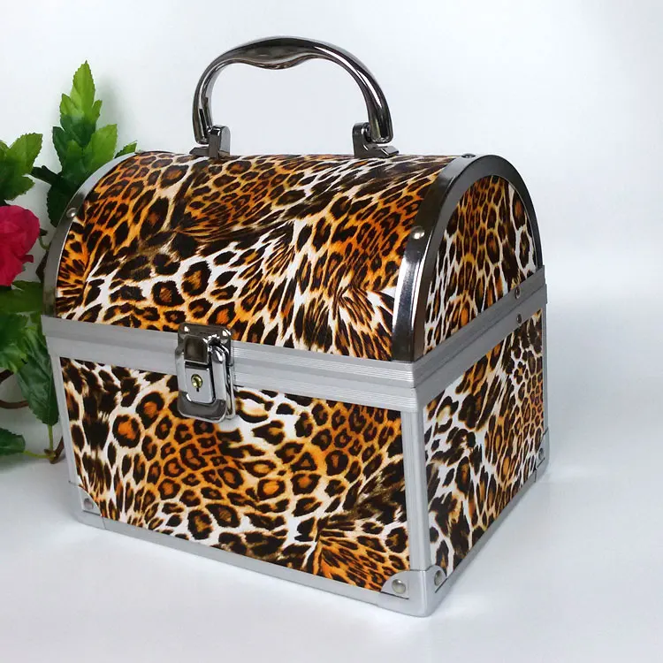 2019 New Fashion Leather Jewelry Box Gift Box for Jewelry Packaging Display Large Exquisite Makeup Case Luxury Jewelry Organizer
2019 New Fashion Leather Jewelry Box Gift Box for Jewelry Packaging Display Large Exquisite Makeup Case Luxury Jewelry Organizer