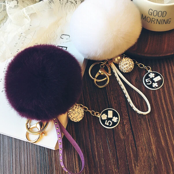 9Colors FAKE Fur Ball 8cm Pompom Keychain Car Keyring Rabbit Fur Ball Keychain Fur Brand Pompons Bag Charms With Chains Keyring
9Colors FAKE Fur Ball 8cm Pompom Keychain Car Keyring Rabbit Fur Ball Keychain Fur Brand Pompons Bag Charms With Chains Keyring