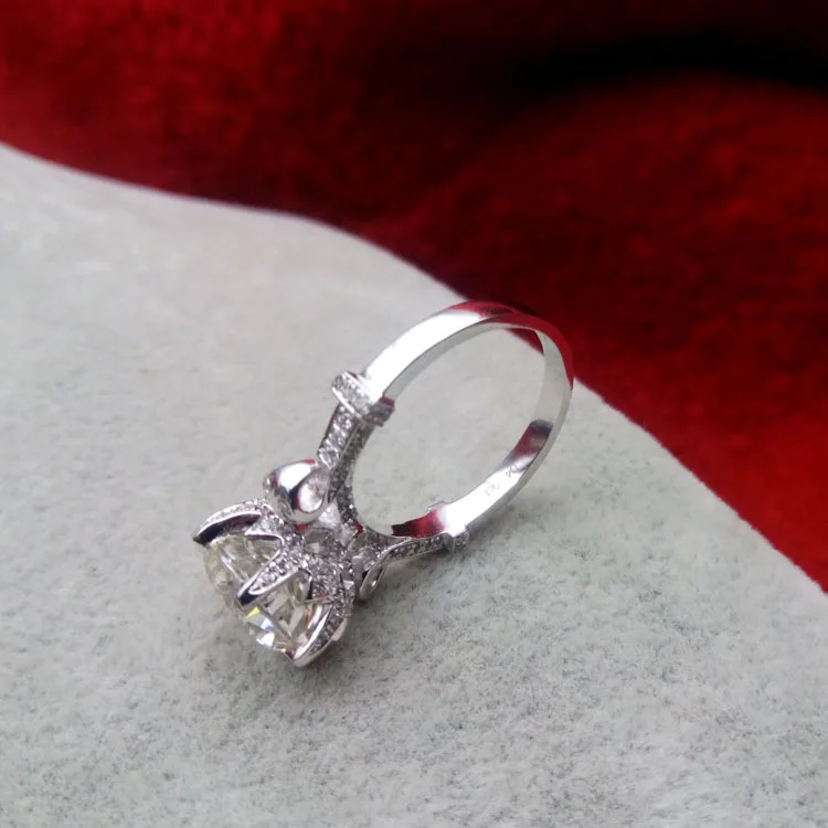4 Carat Top Luxury Big Stone Female Engagement Ring Lord Solid 18K White Gold Wedding Ring Best Jewelry Gift For Girl
4 Carat Top Luxury Big Stone Female Engagement Ring Lord Solid 18K White Gold Wedding Ring Best Jewelry Gift For Girl