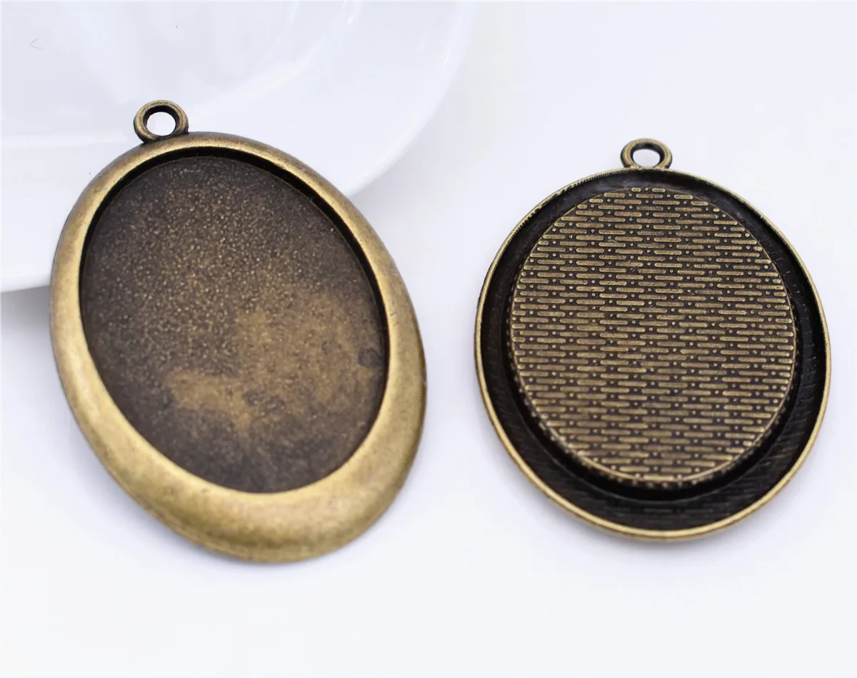 3pcs 30x40mm Inner Size Antique Bronze Plated Simple Style Cabochon Base Cameo Setting Charms Pendant
3pcs 30x40mm Inner Size Antique Bronze Plated Simple Style Cabochon Base Cameo Setting Charms Pendant