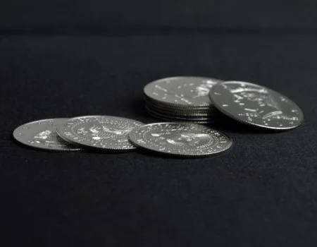10pcs Super Thin Palming Coins (Half Dollar Version) Magic Tricks Appearing/Vanishing Coin Magia Accessories Gimmick Props
10pcs Super Thin Palming Coins (Half Dollar Version) Magic Tricks Appearing/Vanishing Coin Magia Accessories Gimmick Props