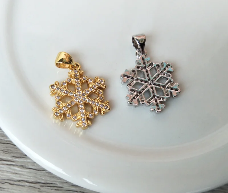 10Pcs Tiny CZ crystal snowflake shaped Charm,CZ zircon Stone Micro pave Pendant,Jewelry Finding DIY necklace making PD668
10Pcs Tiny CZ crystal snowflake shaped Charm,CZ zircon Stone Micro pave Pendant,Jewelry Finding DIY necklace making PD668