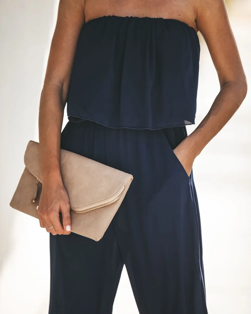 2020 New Arrival Body Combinaison Short Femme Catsuit Europe And America Spring Autumn Sexy Halter Ruffled Wide Legs Jumpsuit
2020 New Arrival Body Combinaison Short Femme Catsuit Europe And America Spring Autumn Sexy Halter Ruffled Wide Legs Jumpsuit
