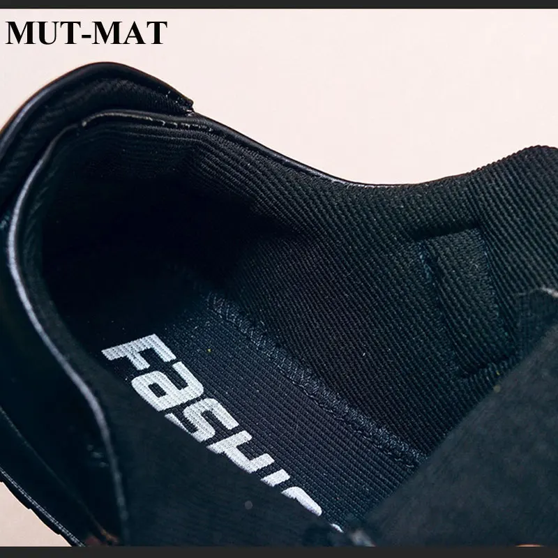 kid shoes Children shoes boy's fashion Stage shoes metal button soft bottom casual shoes pure color design
kid shoes Children shoes boy's fashion Stage shoes metal button soft bottom casual shoes pure color design