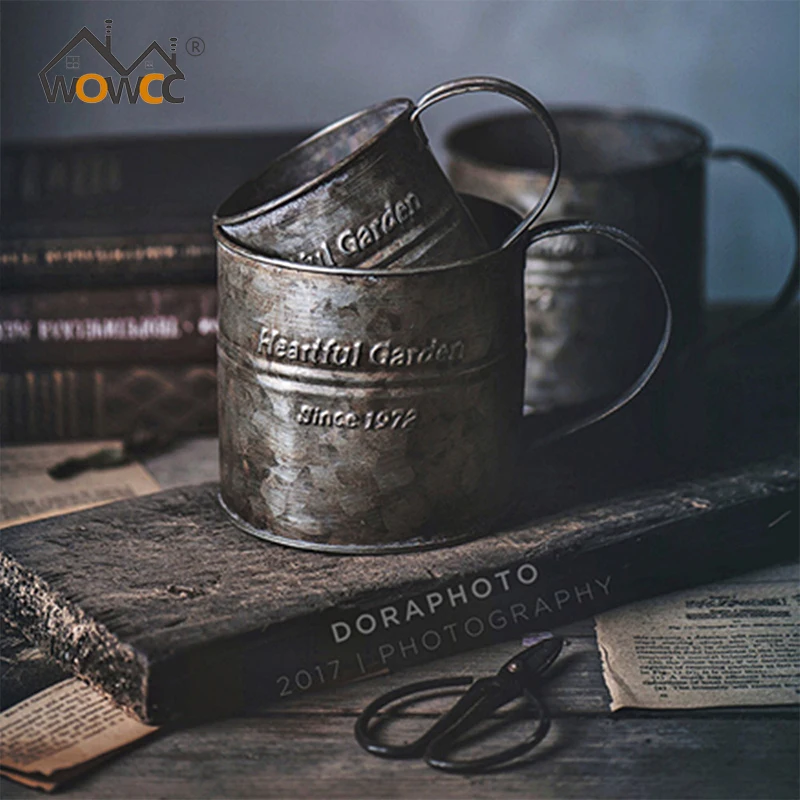 Photography Props Retro Drinkware Vintage English Printing Wrought Iron Flower Bucket Old Handle Cup Food Fruit Cup Home Kitchen
Photography Props Retro Drinkware Vintage English Printing Wrought Iron Flower Bucket Old Handle Cup Food Fruit Cup Home Kitchen