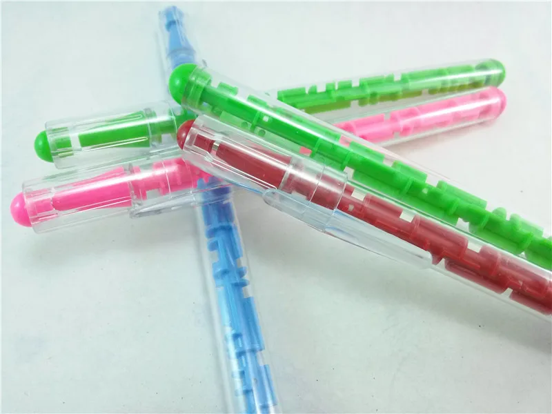 QSHOIC 100 PCS/lot random colours supply maze Labyrinth toy pen Fun maze pen Maze pen sell like hot cakes blue ink maze ball pen
QSHOIC 100 PCS/lot random colours supply maze Labyrinth toy pen Fun maze pen Maze pen sell like hot cakes blue ink maze ball pen