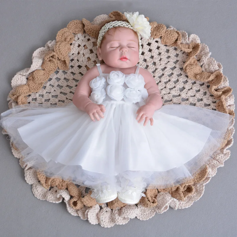 real 55cm Full Silicone Reborn Girl Baby Doll Toys Realistic Sleeping Newborn Princess Babies Doll Lovely Birthday Gift Present
real 55cm Full Silicone Reborn Girl Baby Doll Toys Realistic Sleeping Newborn Princess Babies Doll Lovely Birthday Gift Present