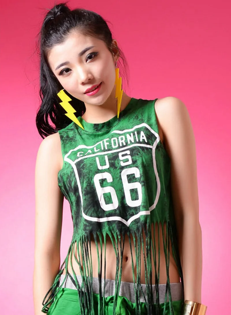 New Fashion Summer Cotton Women Wear Hip Hop Dance Costumes Tassel Sweep Vest hip-hop Jazz Ds Costume Tops
New Fashion Summer Cotton Women Wear Hip Hop Dance Costumes Tassel Sweep Vest hip-hop Jazz Ds Costume Tops
