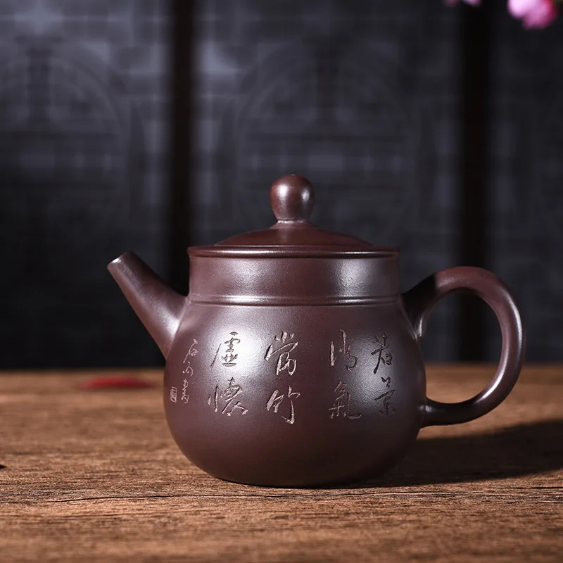 Yixing purple clay pot genuine hand-made raw ore Purple mud old Purple mud Changzhu pot Kungfu teapot teapot and tea set
Yixing purple clay pot genuine hand-made raw ore Purple mud old Purple mud Changzhu pot Kungfu teapot teapot and tea set