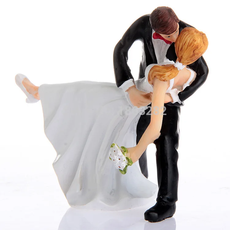 1 Pcs sweet love Bride Groom Figurine kissing Wedding Cake Topper Personalised Toppers Event Party Supplies anniversary cake 
1 Pcs sweet love Bride Groom Figurine kissing Wedding Cake Topper Personalised Toppers Event Party Supplies anniversary cake