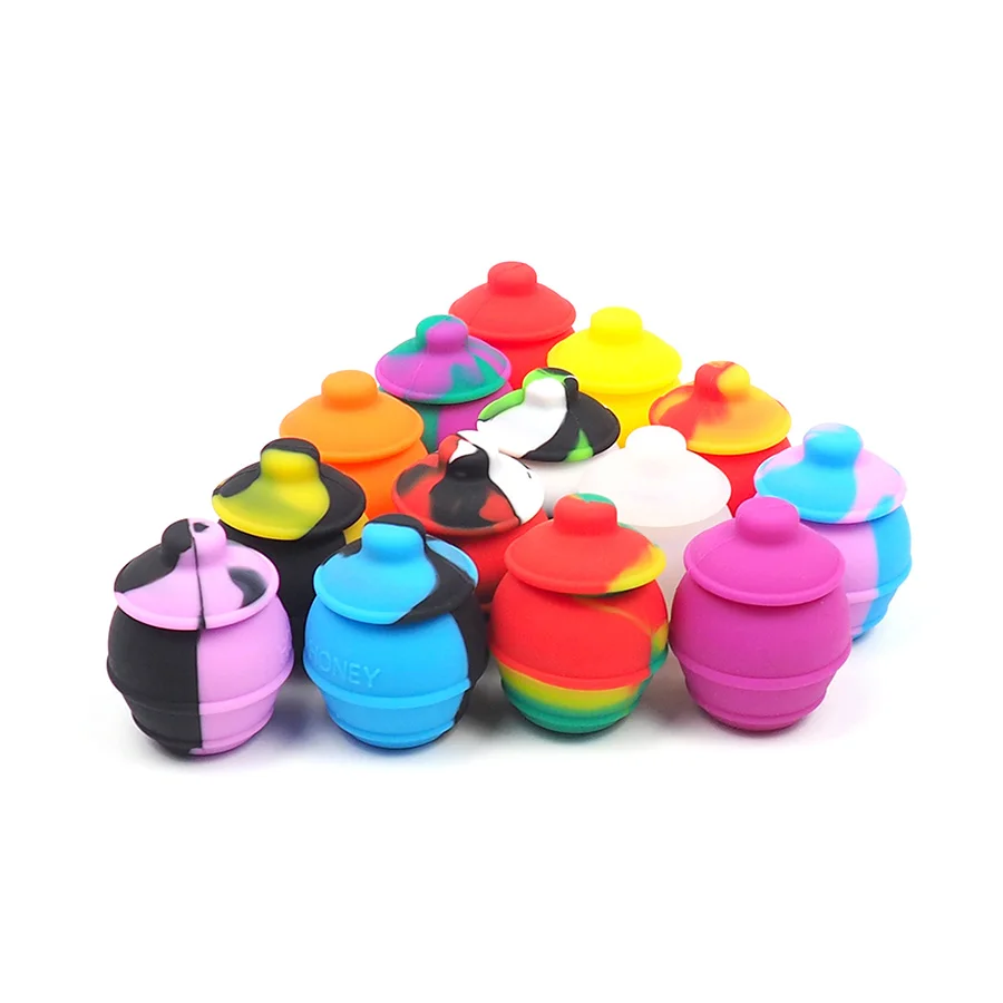 12 pcs silicone Honey jar shape jar container of oil wax spray container in the form of a dab silicone box 35 ml dried grass box
12 pcs silicone Honey jar shape jar container of oil wax spray container in the form of a dab silicone box 35 ml dried grass box