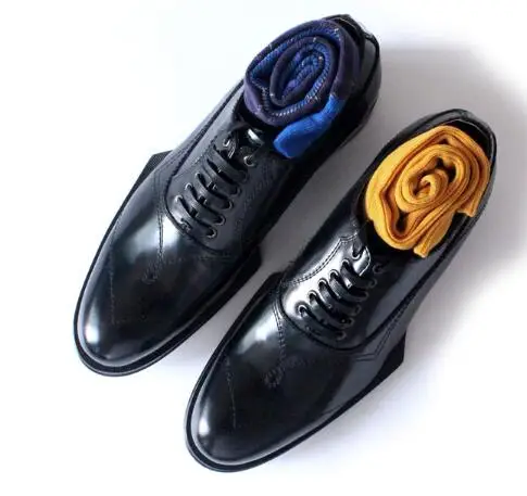Classic Geometry soles brogue leather shoes men lace-up carved pointed toe carved leather men's leather shoes
Classic Geometry soles brogue leather shoes men lace-up carved pointed toe carved leather men's leather shoes